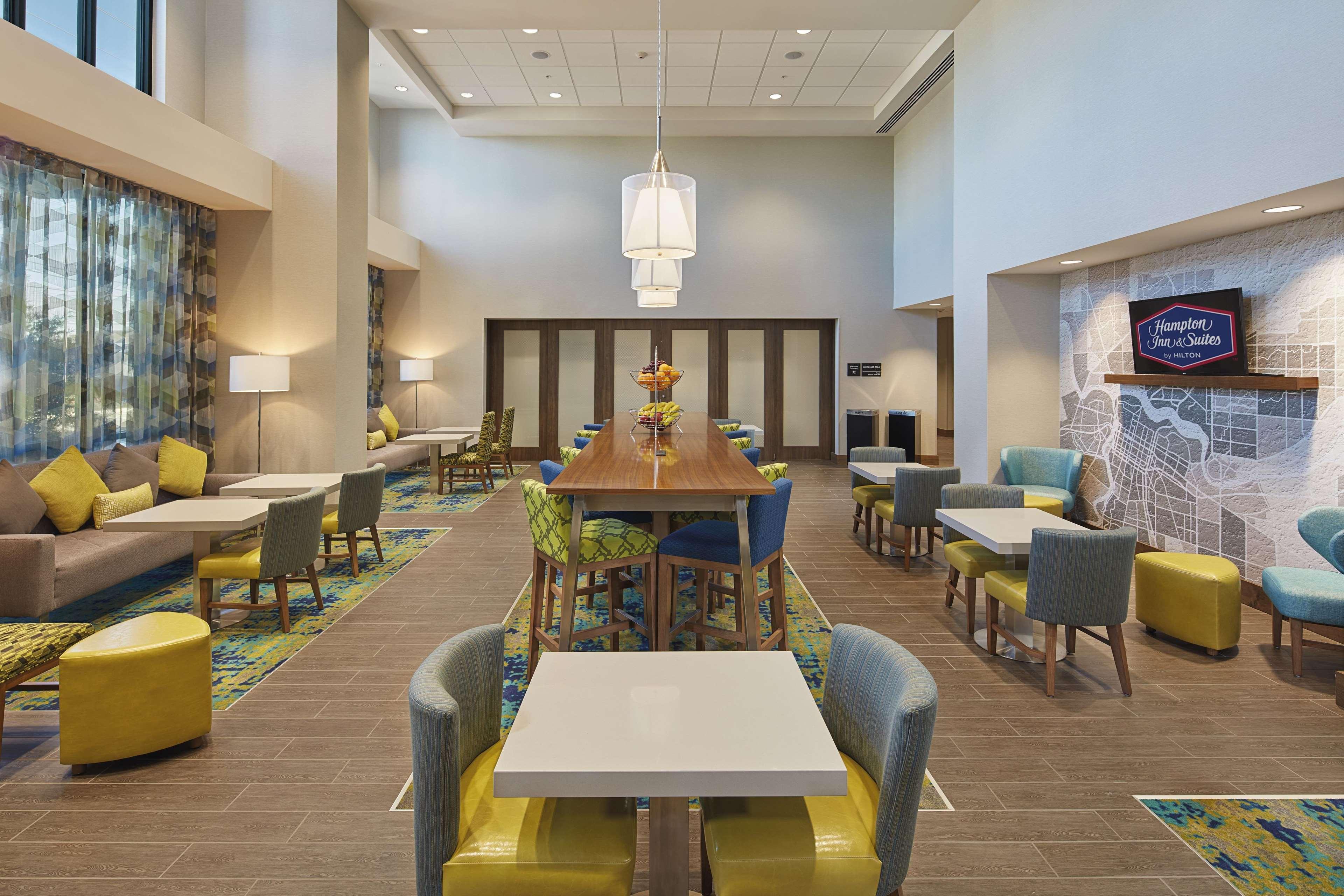Hampton Inn & Suites Sacramento At Csus Exteriör bild