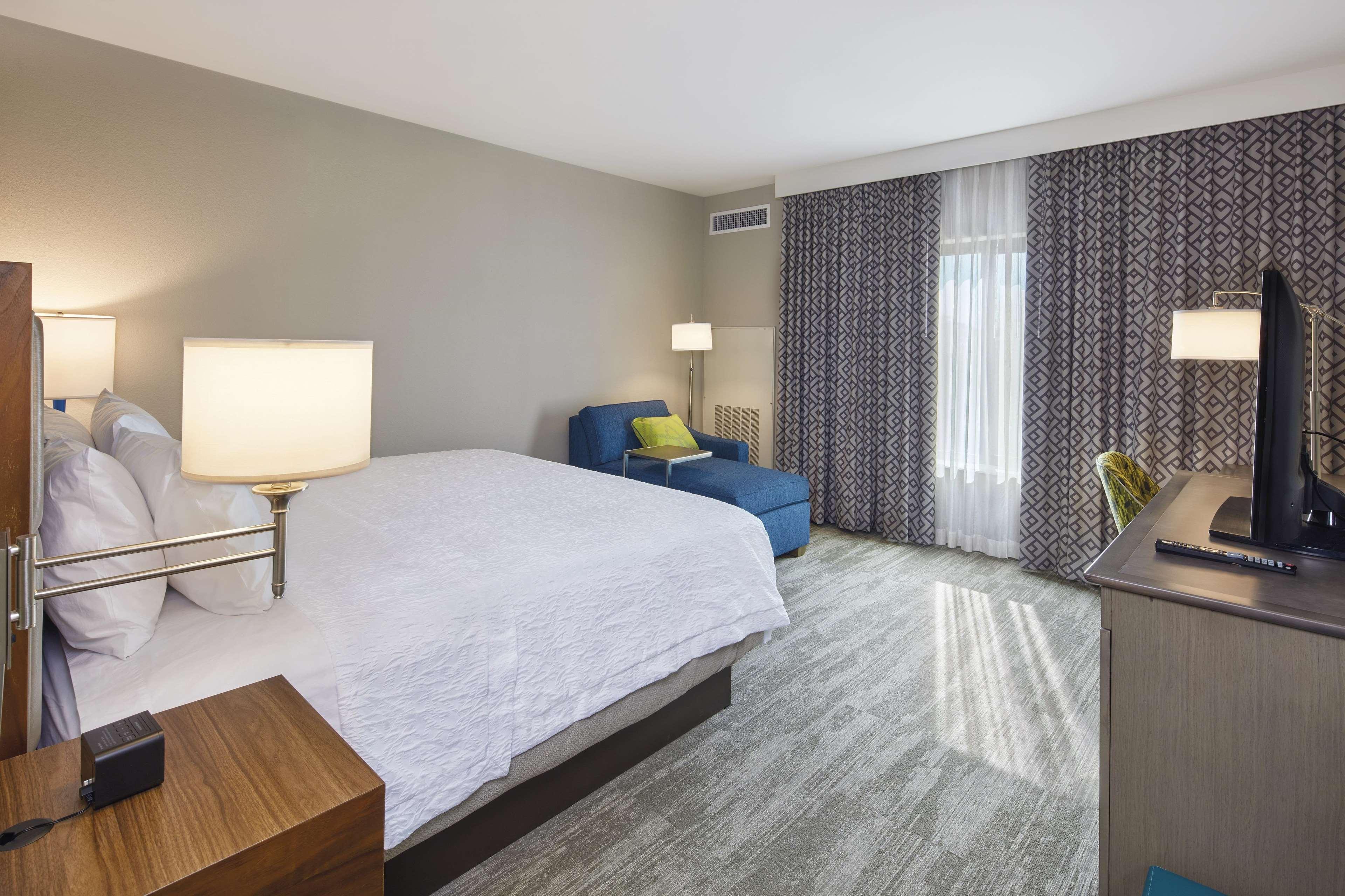 Hampton Inn & Suites Sacramento At Csus Exteriör bild
