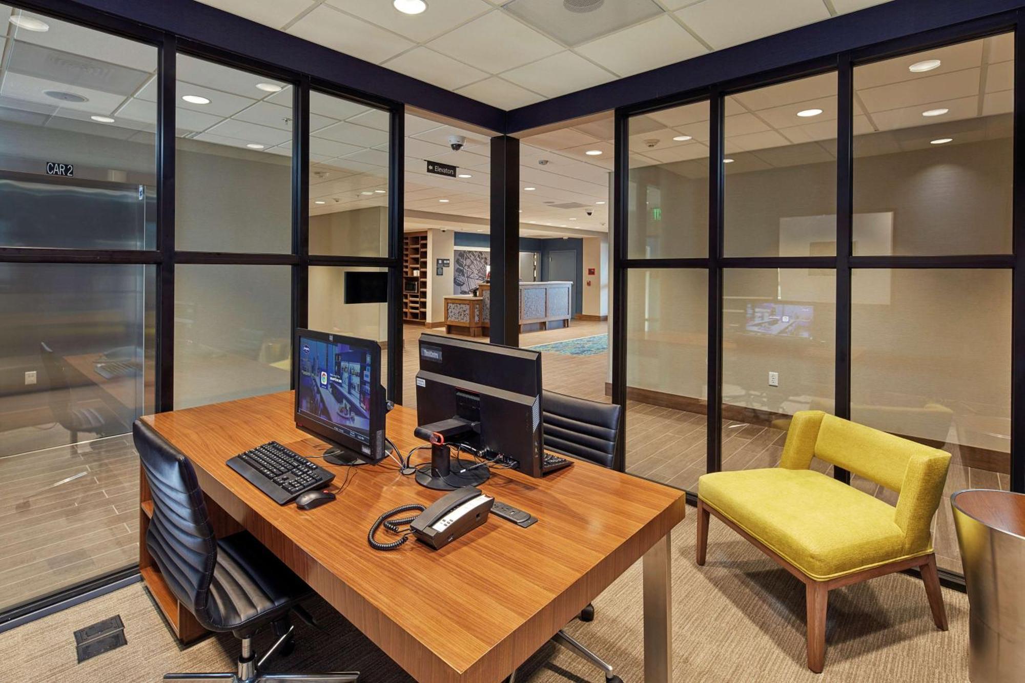Hampton Inn & Suites Sacramento At Csus Exteriör bild