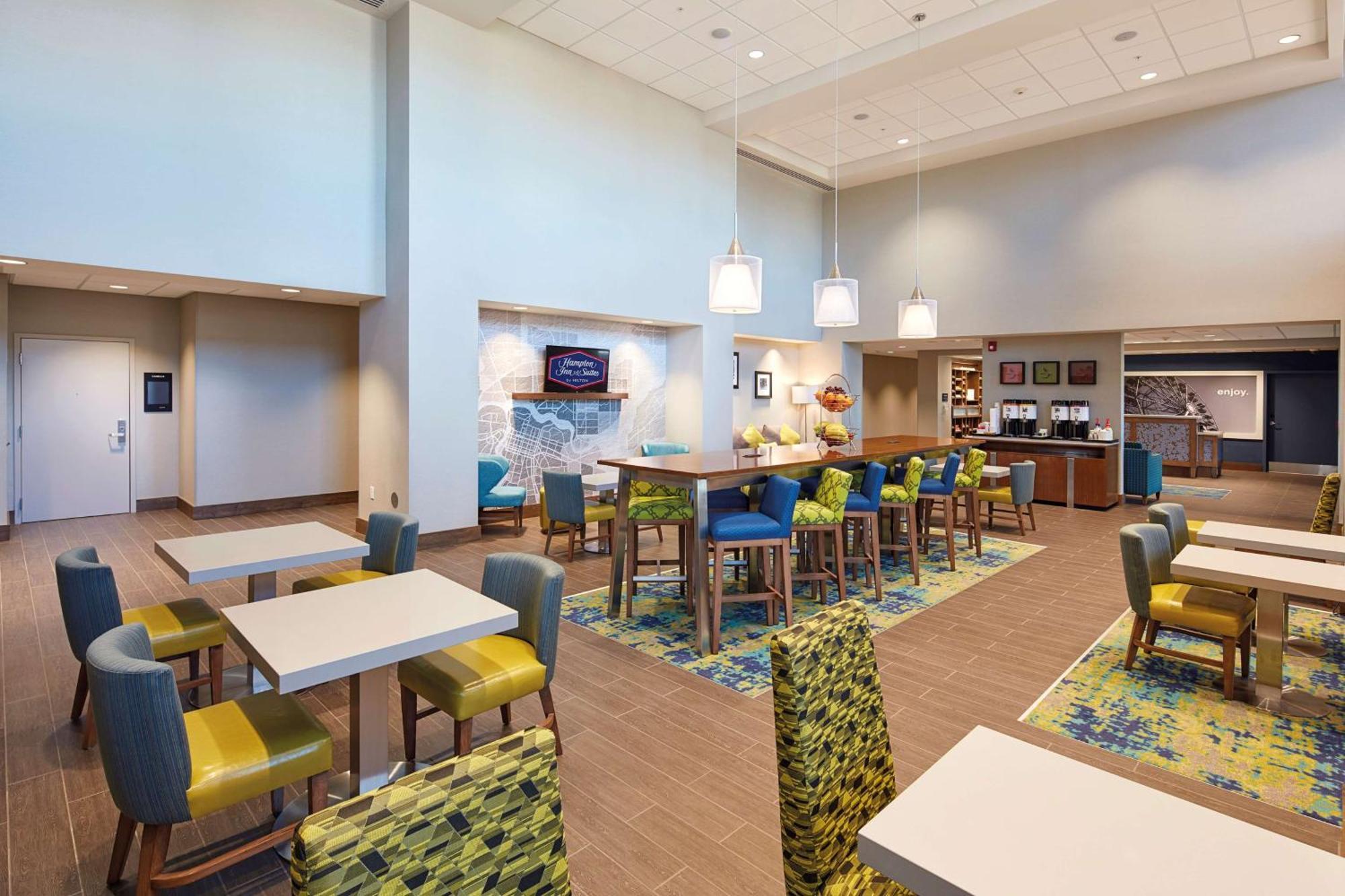 Hampton Inn & Suites Sacramento At Csus Exteriör bild